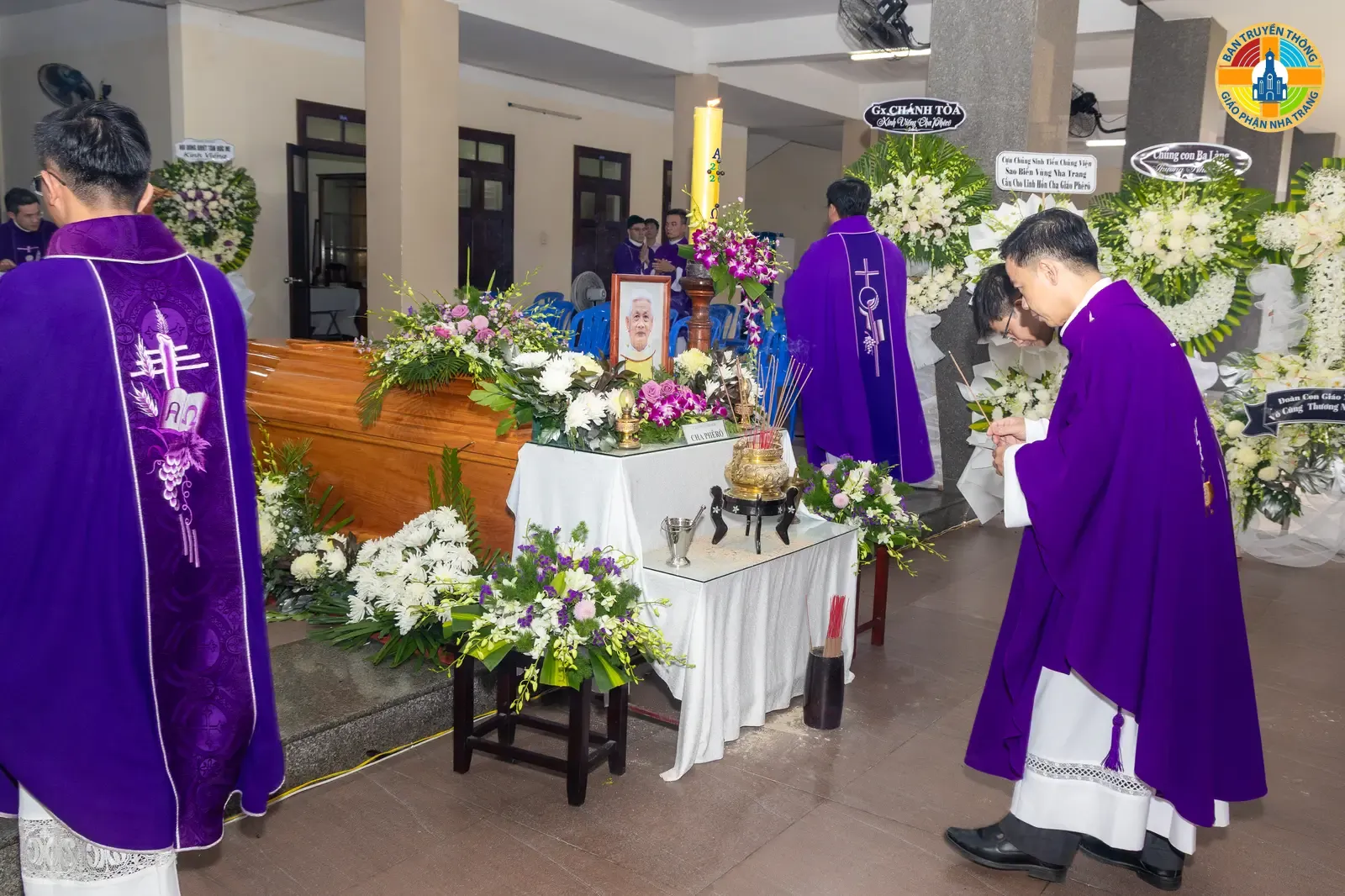 Thánh lễ cầu nguyện cho Linh Hồn Linh Mục Phêrô Trương Trãi của các Linh mục Giáo Hạt Cam Lâm và Cam Ranh - Ảnh 11