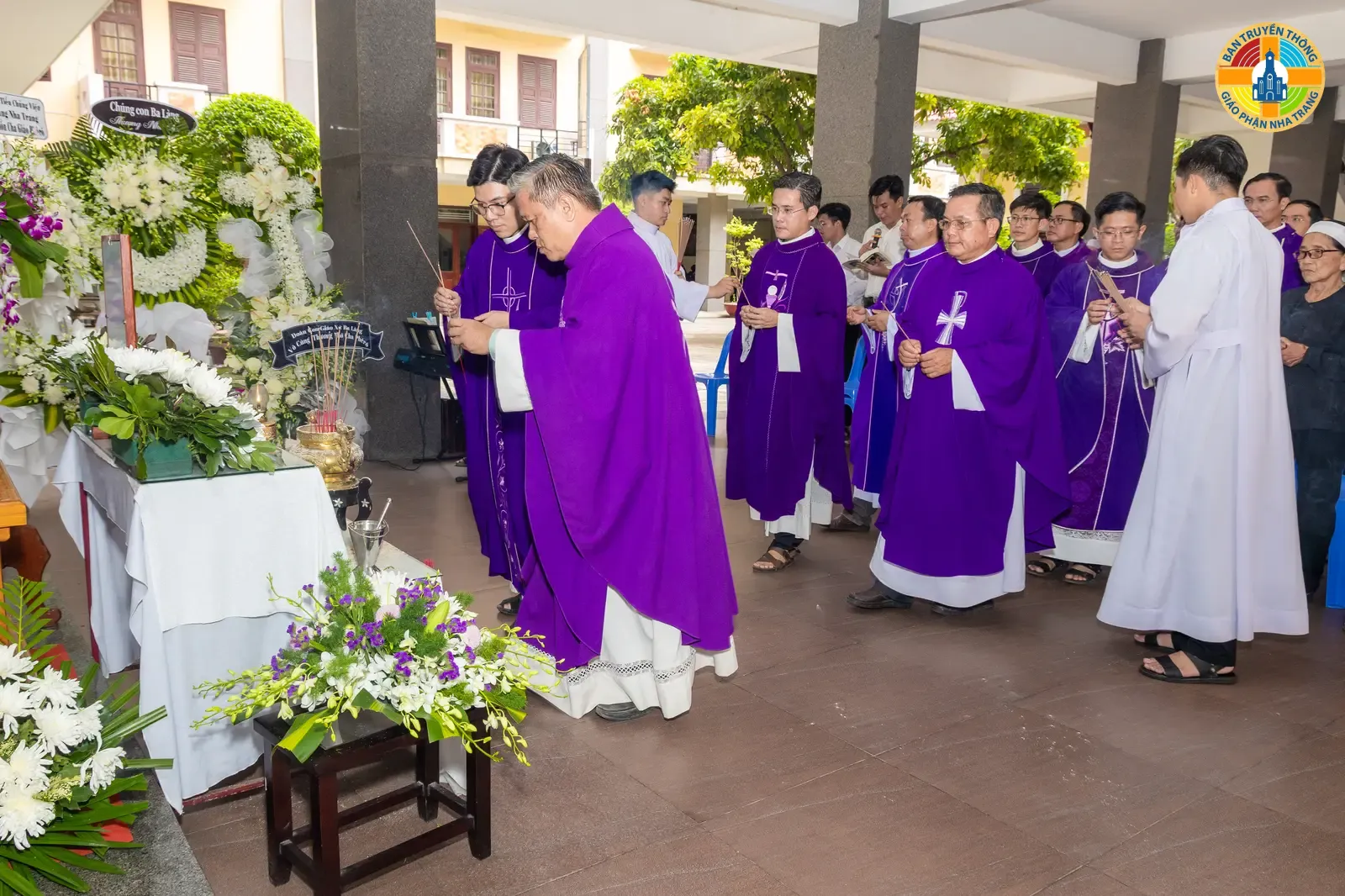 Thánh lễ cầu nguyện cho Linh Hồn Linh Mục Phêrô Trương Trãi của các Linh mục Giáo Hạt Cam Lâm và Cam Ranh - Ảnh 12