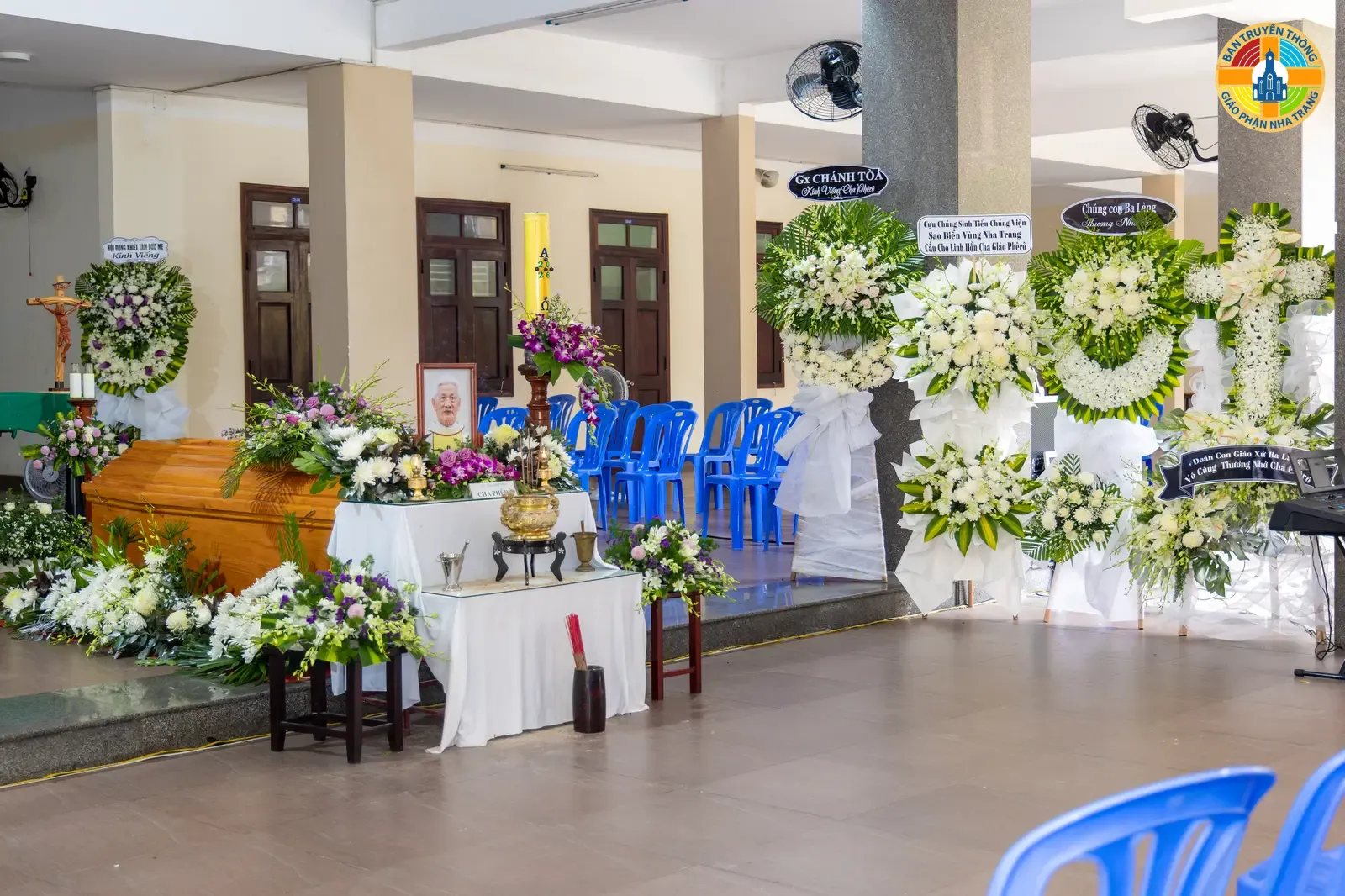 Thánh lễ cầu nguyện cho Linh Hồn Linh Mục Phêrô Trương Trãi của các Linh mục Giáo Hạt Cam Lâm và Cam Ranh - Ảnh 2
