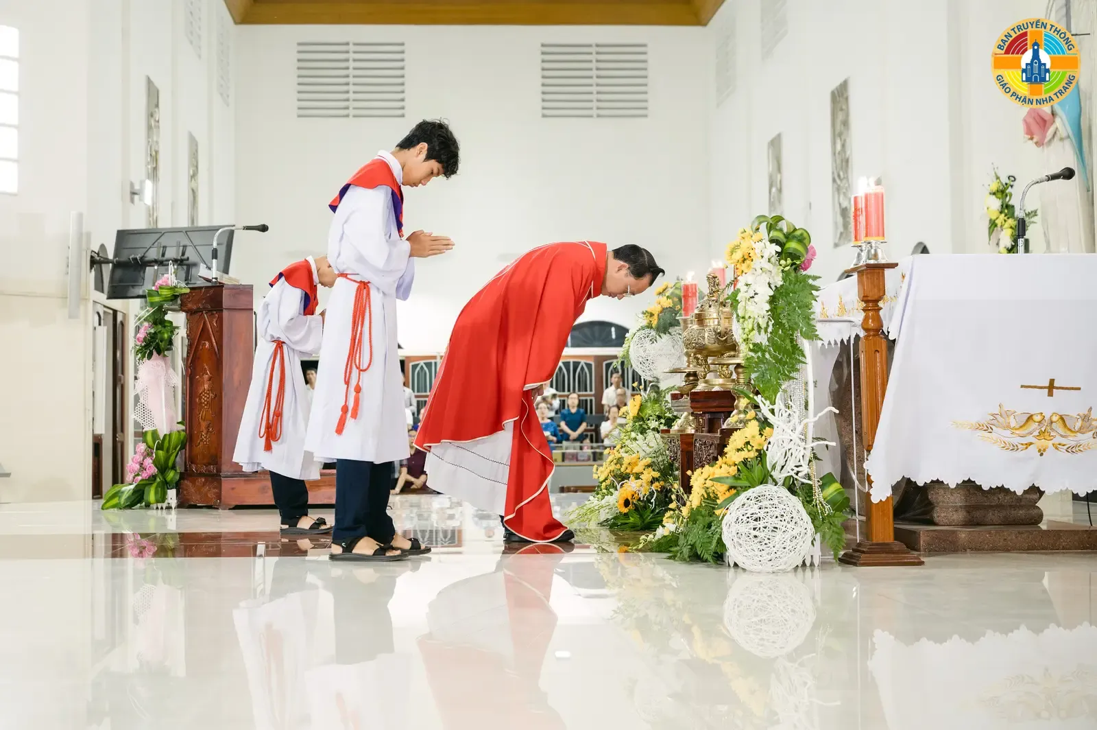 Thánh Lễ Suy Tôn Thánh Giá: Bổn Mạng Ba Hiệp Hội Mến Thánh Giá Huế - Qui Nhơn và Nha Trang tại Giáo xứ Hòa Nghĩa - Ảnh 6