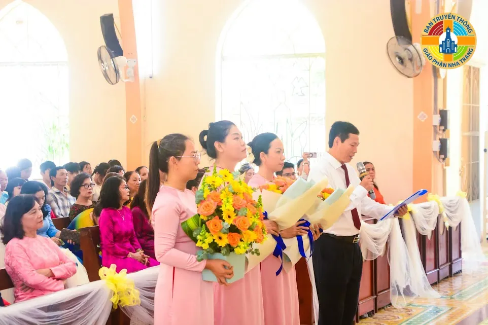 Thánh Lễ Tạ Ơn Đầu Tiên Của Tân Linh Mục Giacôbê Nguyễn Tiến Lộc Tại Giáo Xứ Phan Rang - Ảnh 1
