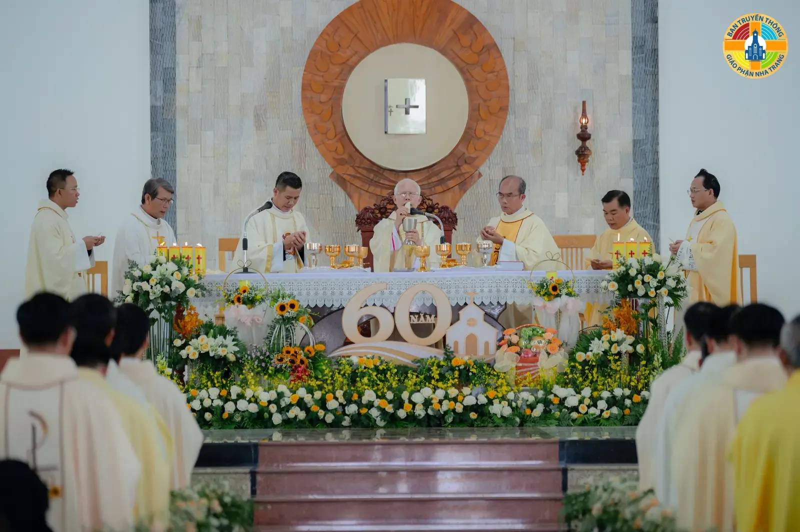 Giáo Xứ Hòa Nghĩa: Thánh Lễ Tạ Ơn và Toàn Văn Bài Giảng - 60 Năm Thành Lập Giáo xứ Hòa Nghĩa Và Bế Mạc Năm Thánh