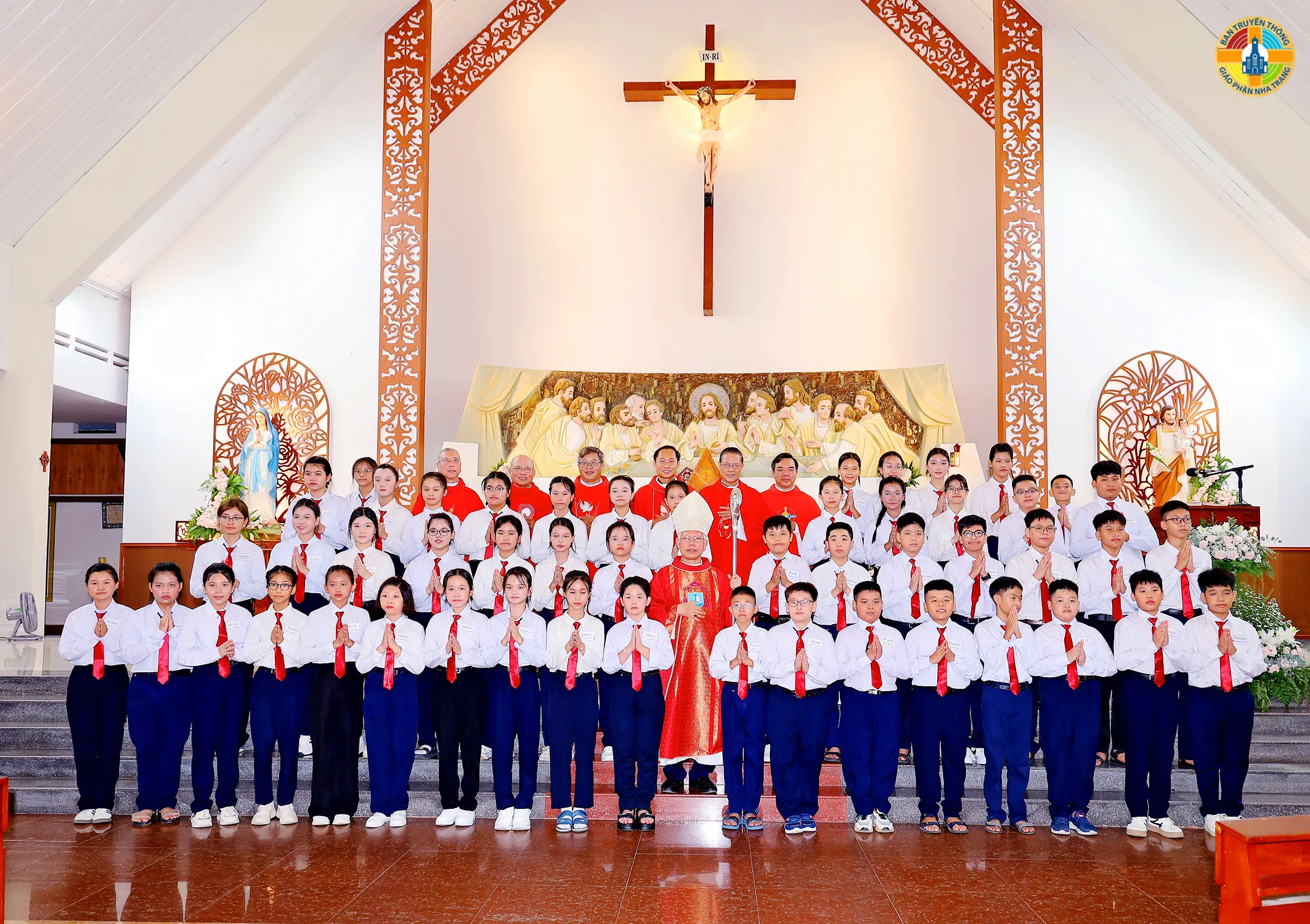 Giáo xứ Thanh Hải - Giáo phận Nha Trang: 50 em thiếu nhi lãnh nhận Hồng ân Bí tích Thêm Sức