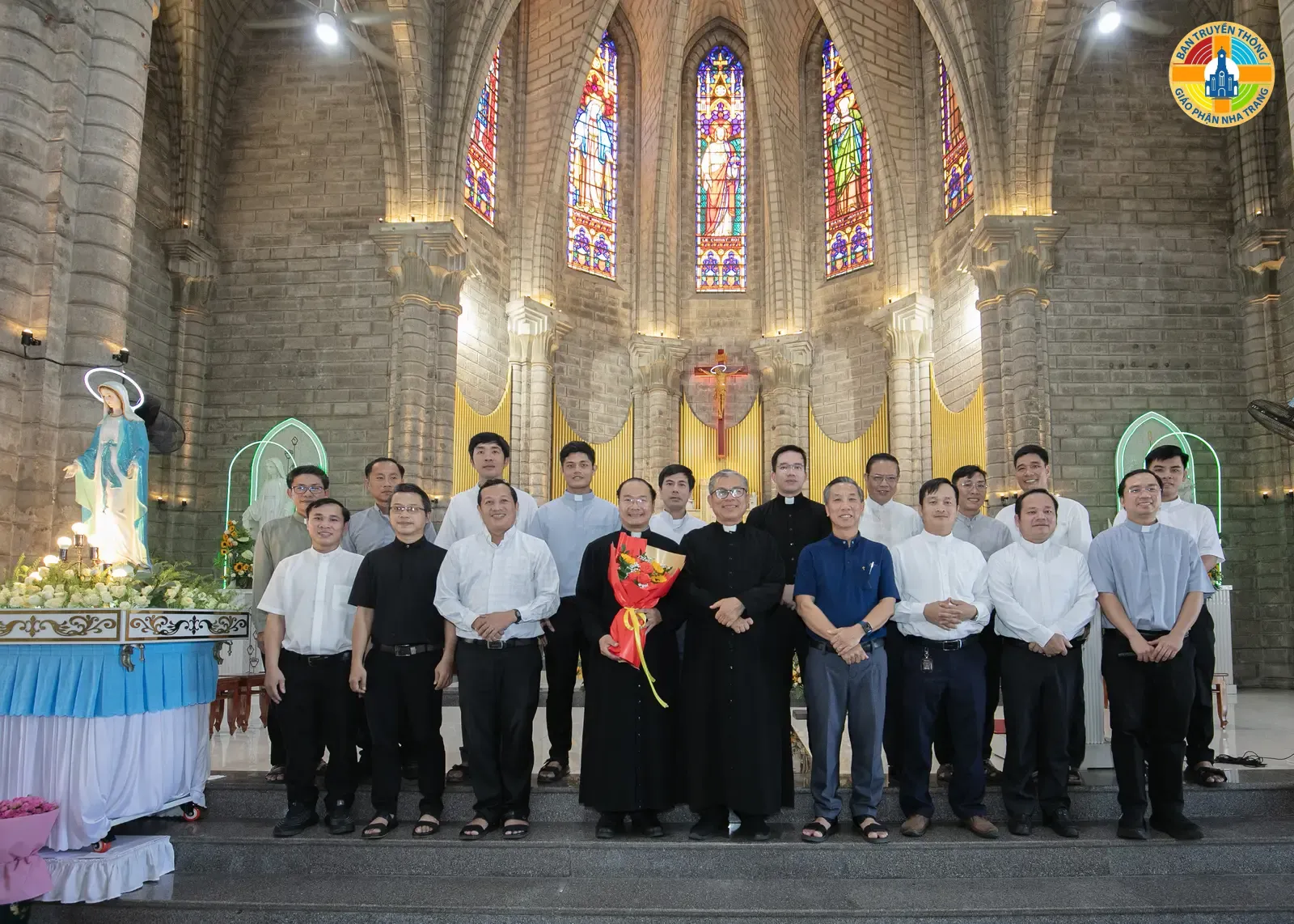 HÌNH ẢNH: Giáo xứ Chánh Tòa Nha Trang hân hoan chào đón Cha Phó Phêrô Nguyễn Thành Tín đến với Giáo xứ