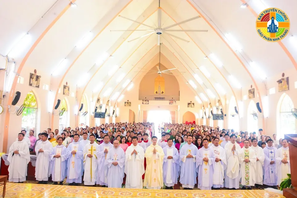 Thánh Lễ Tạ Ơn Đầu Tiên Của Tân Linh Mục Giacôbê Nguyễn Tiến Lộc Tại Giáo Xứ Phan Rang